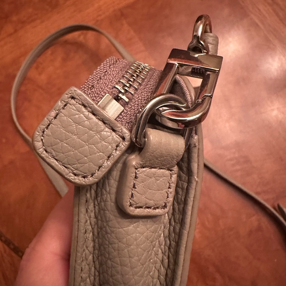 Tory Burch Taupe Pebble Crossbody Bag - Picture 4 of 9